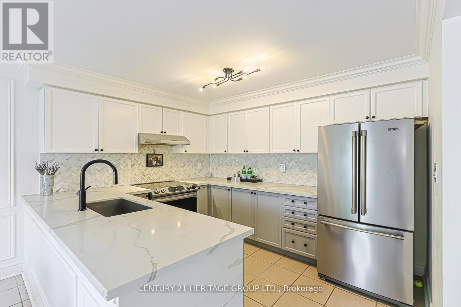996 Oaktree Crescent, Newmarket, Ontario  L3X 2Z2 - Photo 15 - N13413682