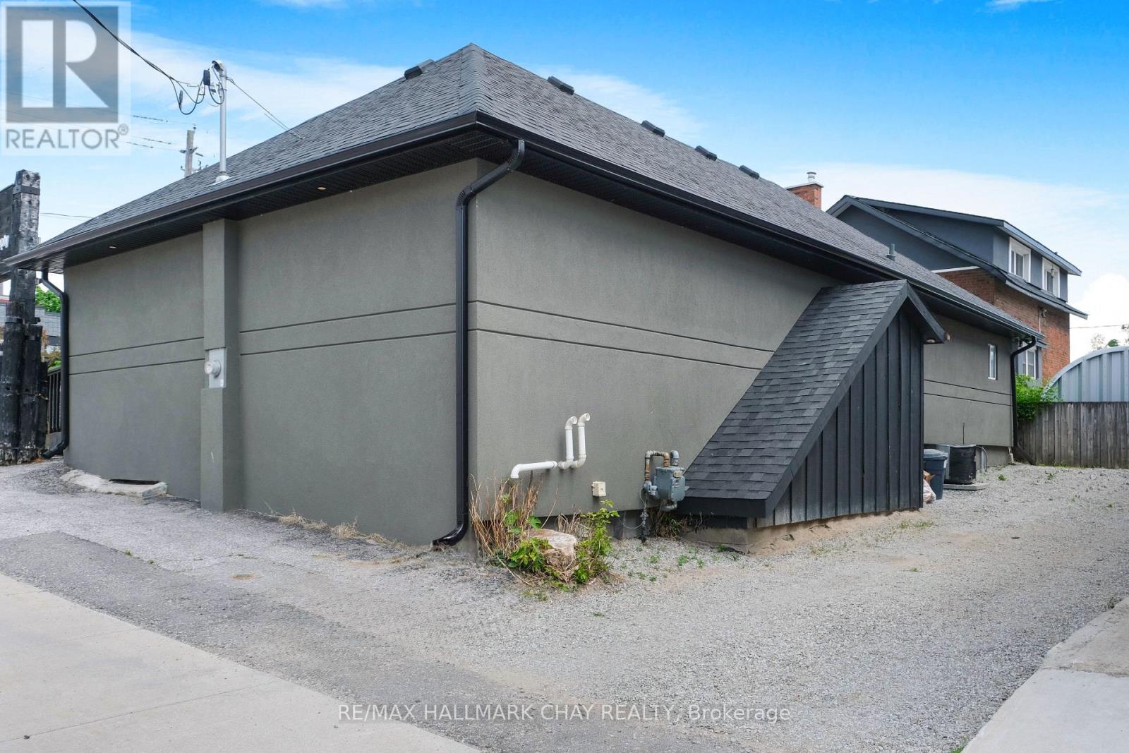 49 Colborne Street E, Orillia, Ontario L3V 1T5 - Photo 5 - S13413492