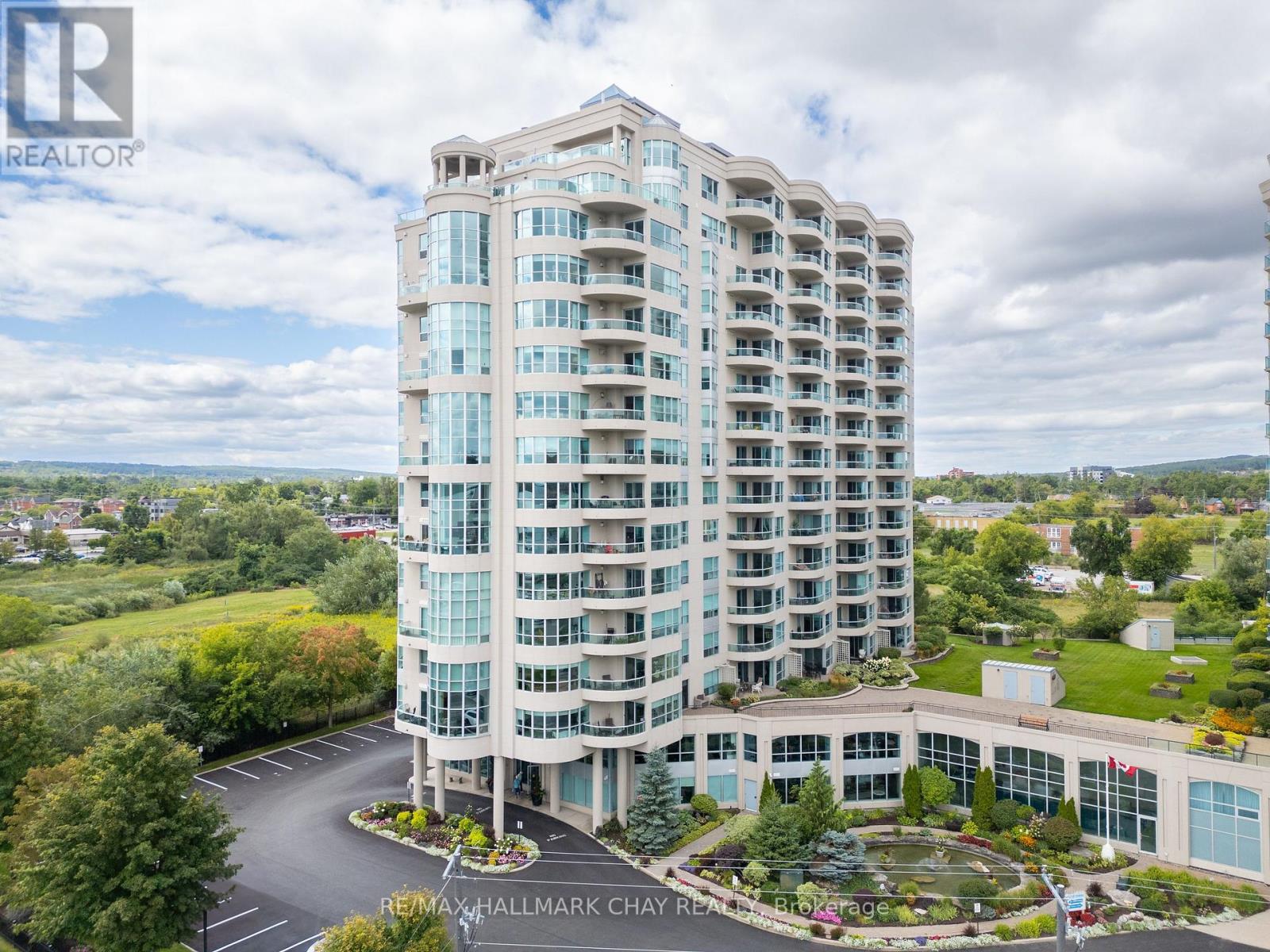 310 - 2 TORONTO STREET, barrie (city centre), Ontario