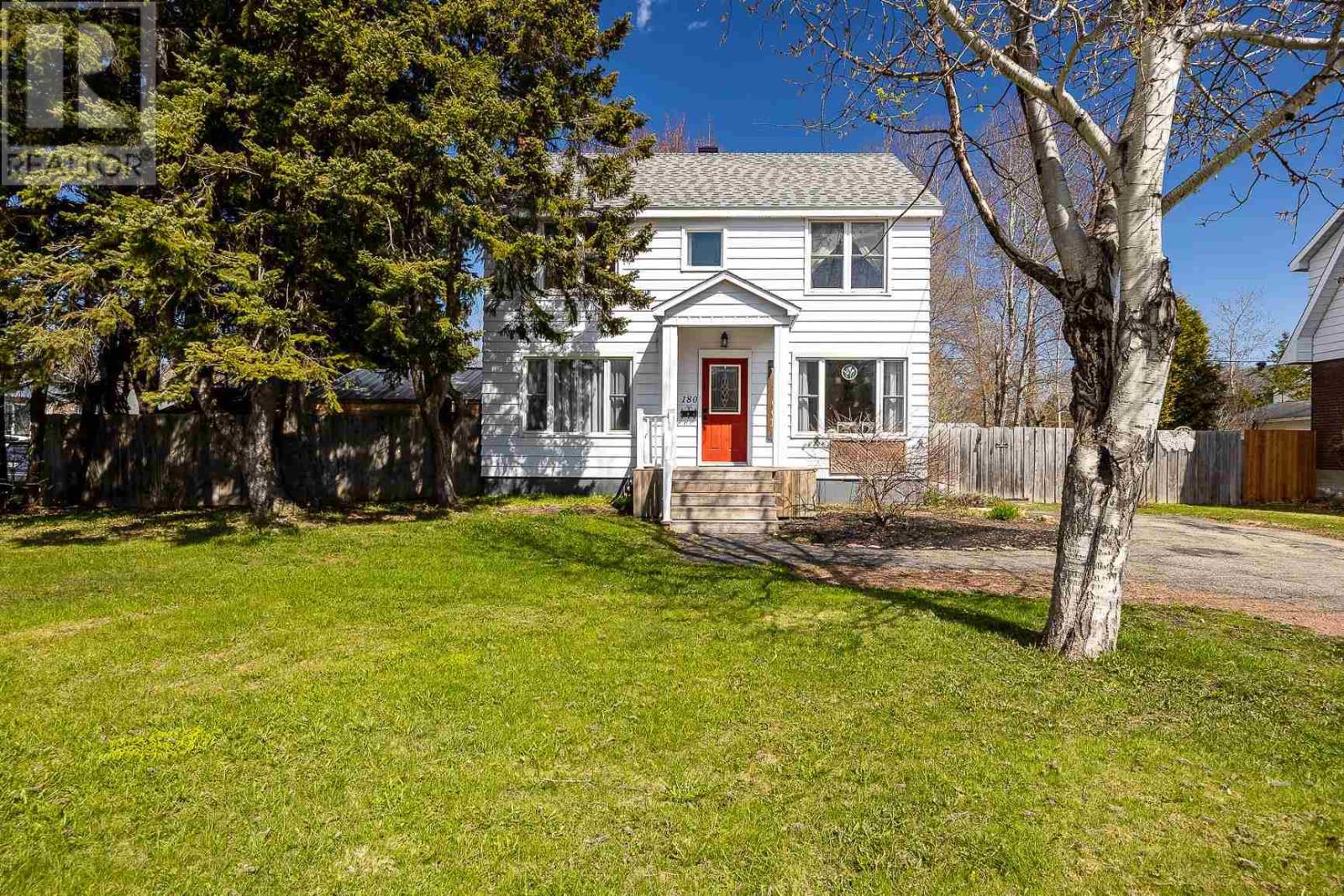 180 Pine ST, Sault Ste. Marie, Ontario