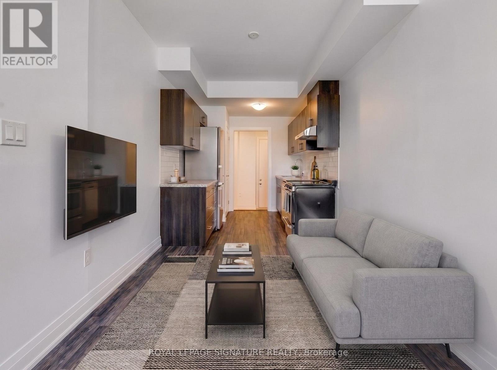 MAIN/LOWER - 59 CREEKBANK ROAD, Toronto, Ontario