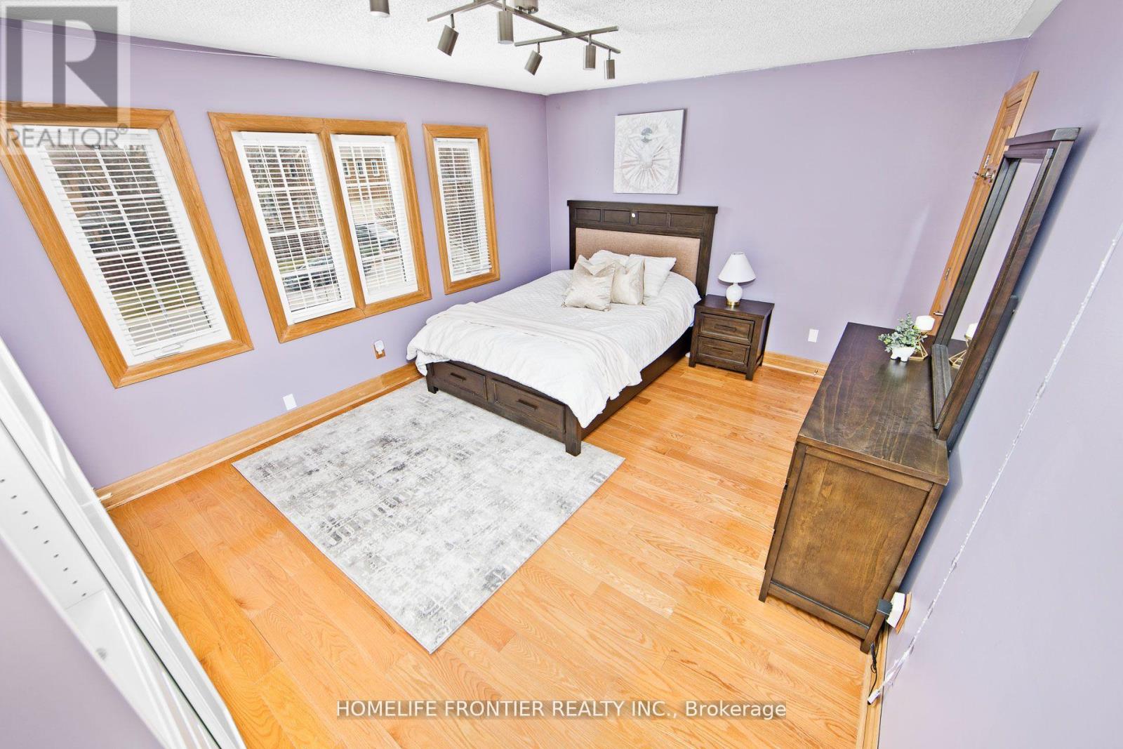 6124 Hardesty Crescent, Mississauga, Ontario  L5V 1B4 - Photo 17 - W13413520