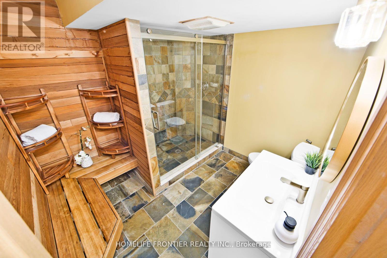 6124 Hardesty Crescent, Mississauga, Ontario  L5V 1B4 - Photo 23 - W13413520