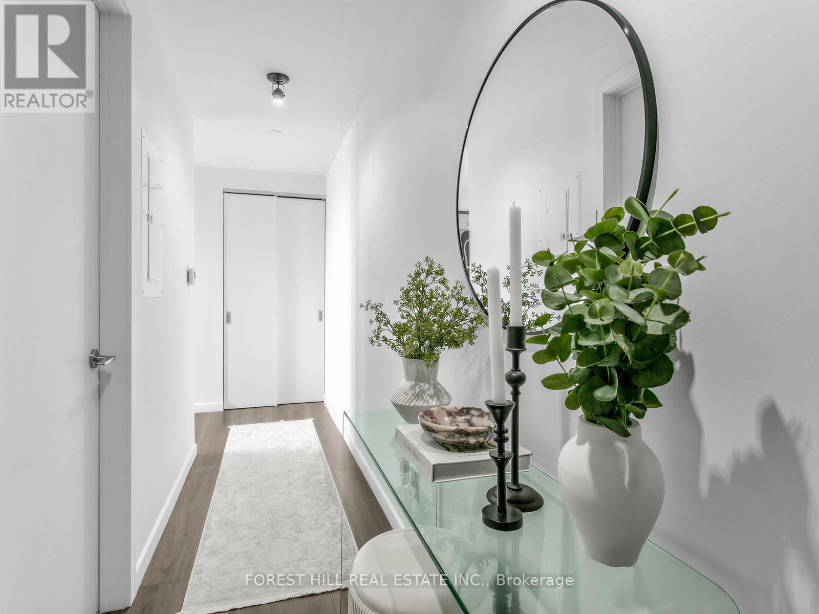 519 - 7 Smith Crescent, Toronto, Ontario  M8Z 0G3 - Photo 2 - W13413582