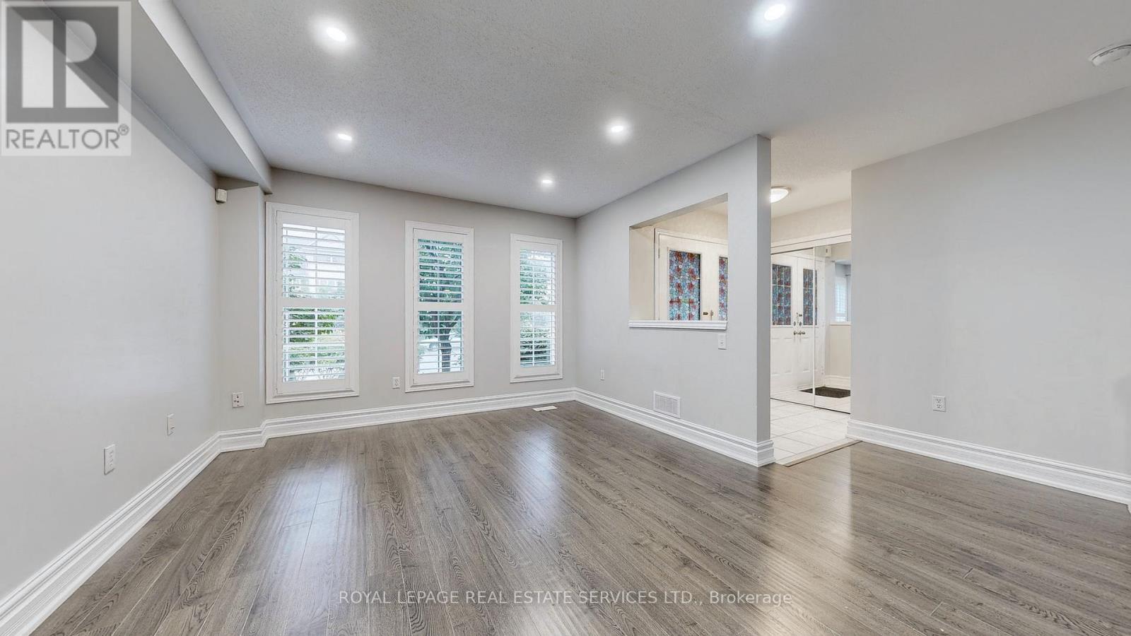 5842 Tenth Line W, Mississauga, Ontario  L5M 6S5 - Photo 3 - W13413656
