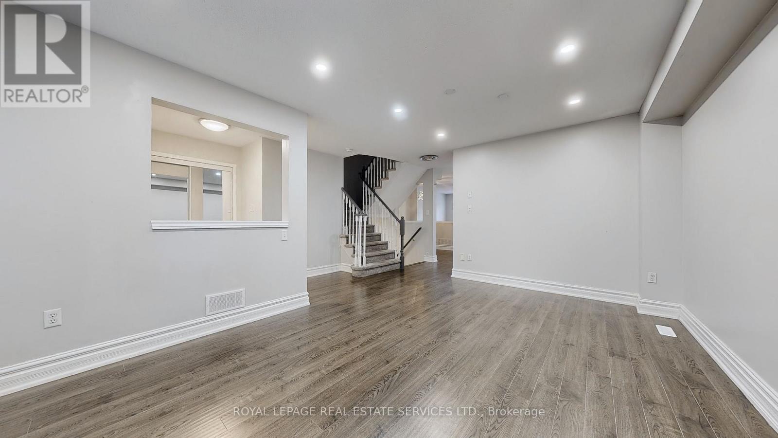 5842 Tenth Line W, Mississauga, Ontario  L5M 6S5 - Photo 4 - W13413656