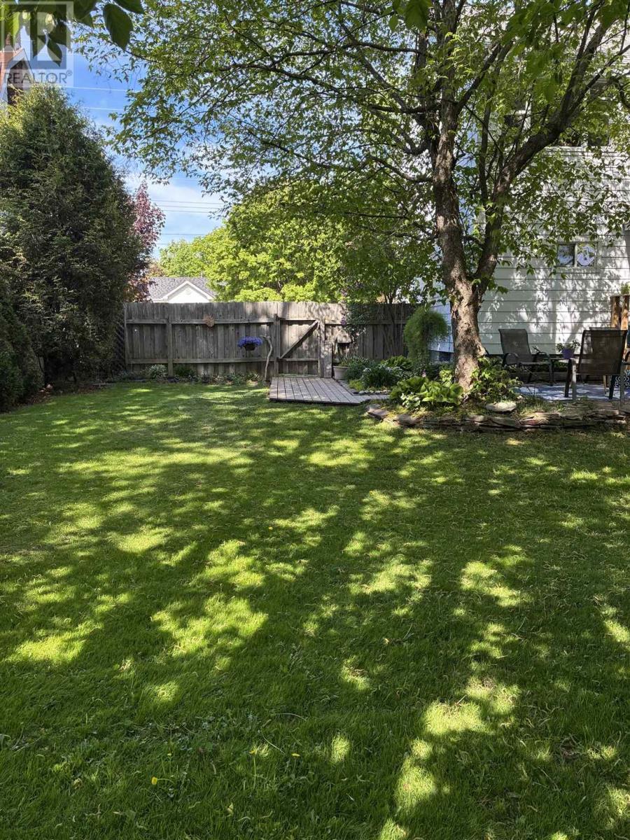 180 Pine St, Sault Ste. Marie, Ontario  P6A 3Y9 - Photo 44 - SM261352