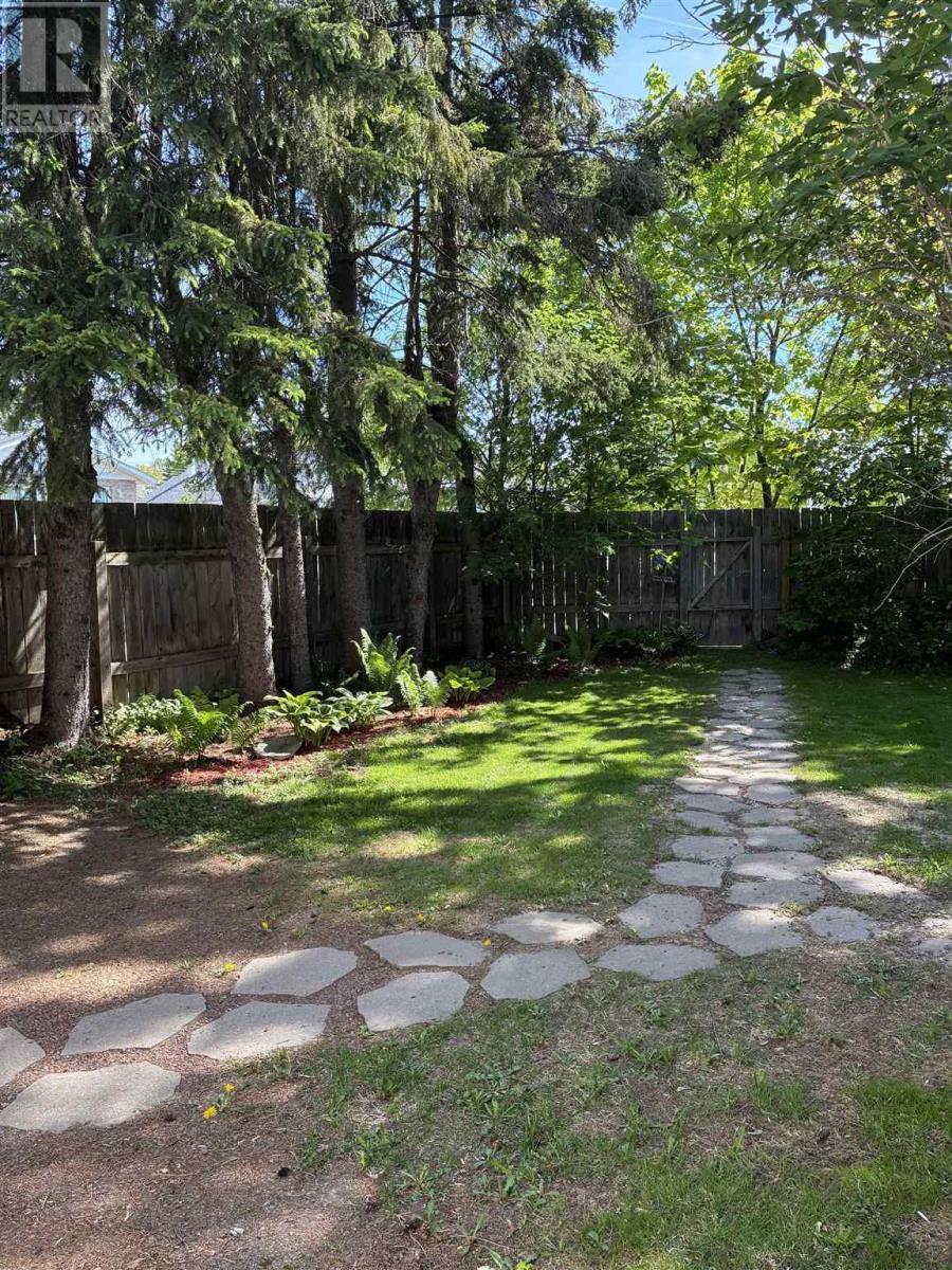 180 Pine St, Sault Ste. Marie, Ontario  P6A 3Y9 - Photo 43 - SM261352