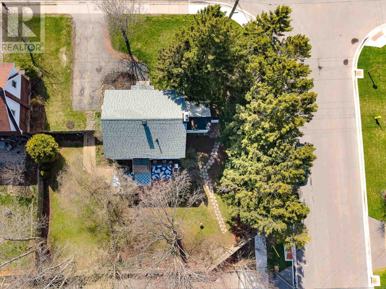 180 Pine St, Sault Ste. Marie, Ontario  P6A 3Y9 - Photo 50 - SM261352