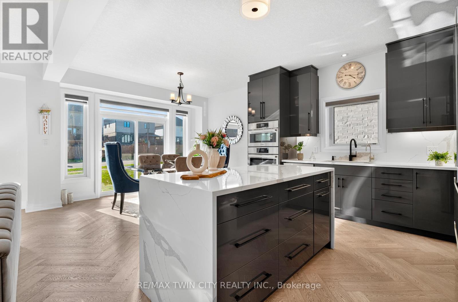 296 Raspberry Place, Waterloo, Ontario  N2V 0H3 - Photo 13 - X13413392