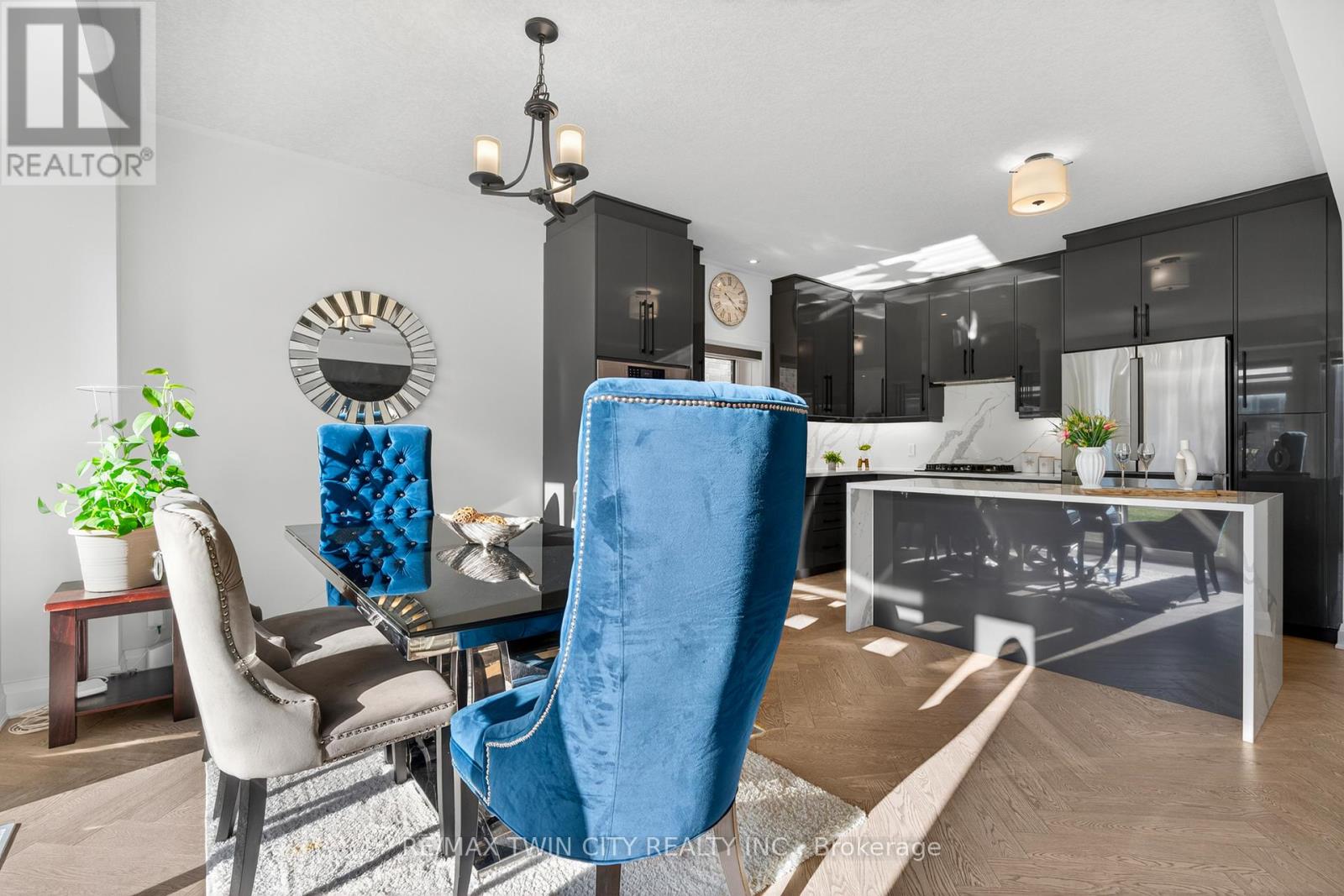 296 Raspberry Place, Waterloo, Ontario  N2V 0H3 - Photo 19 - X13413392