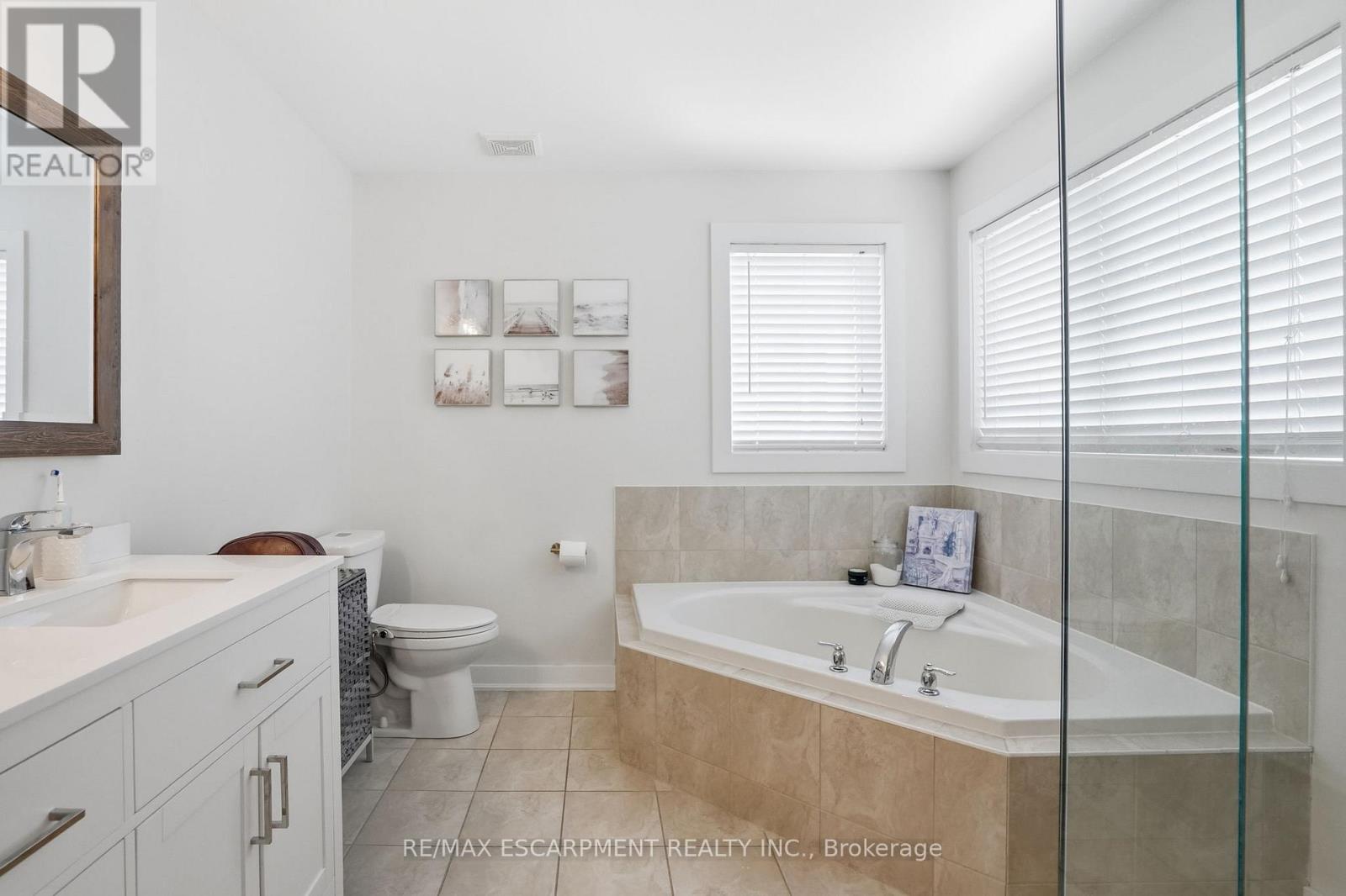 111 Greenstem Crescent, Hamilton, Ontario  L8E 0A8 - Photo 23 - X13413422