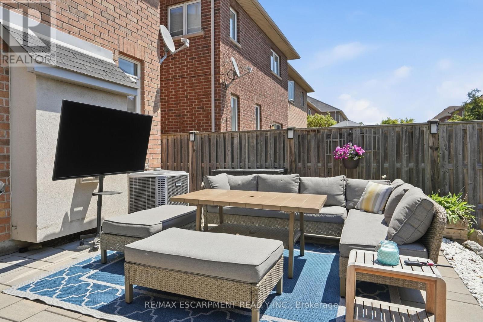 111 Greenstem Crescent, Hamilton, Ontario  L8E 0A8 - Photo 35 - X13413422