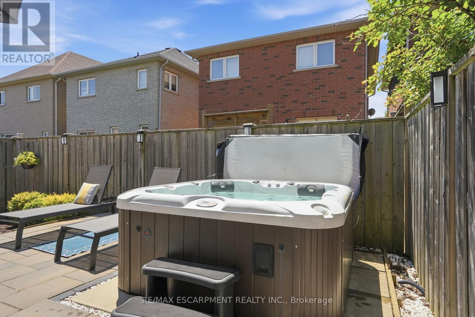 111 Greenstem Crescent, Hamilton, Ontario  L8E 0A8 - Photo 37 - X13413422