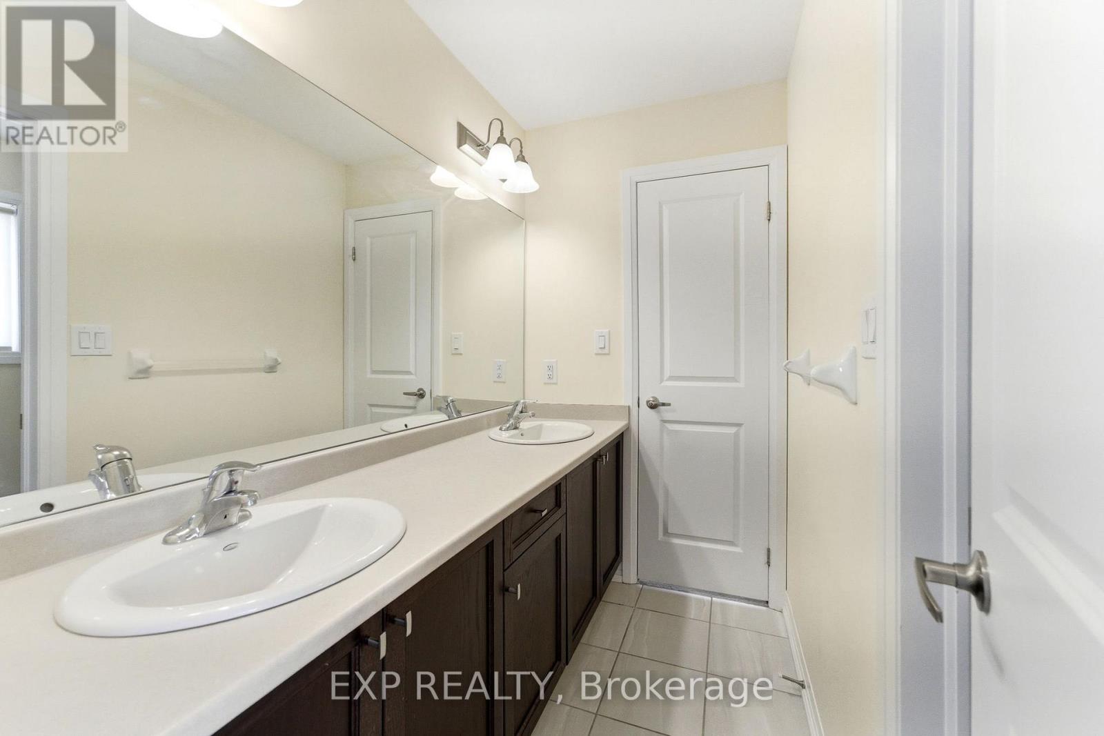 10 Burrows Court, Kawartha Lakes, Ontario  K9V 0P6 - Photo 25 - X13413522