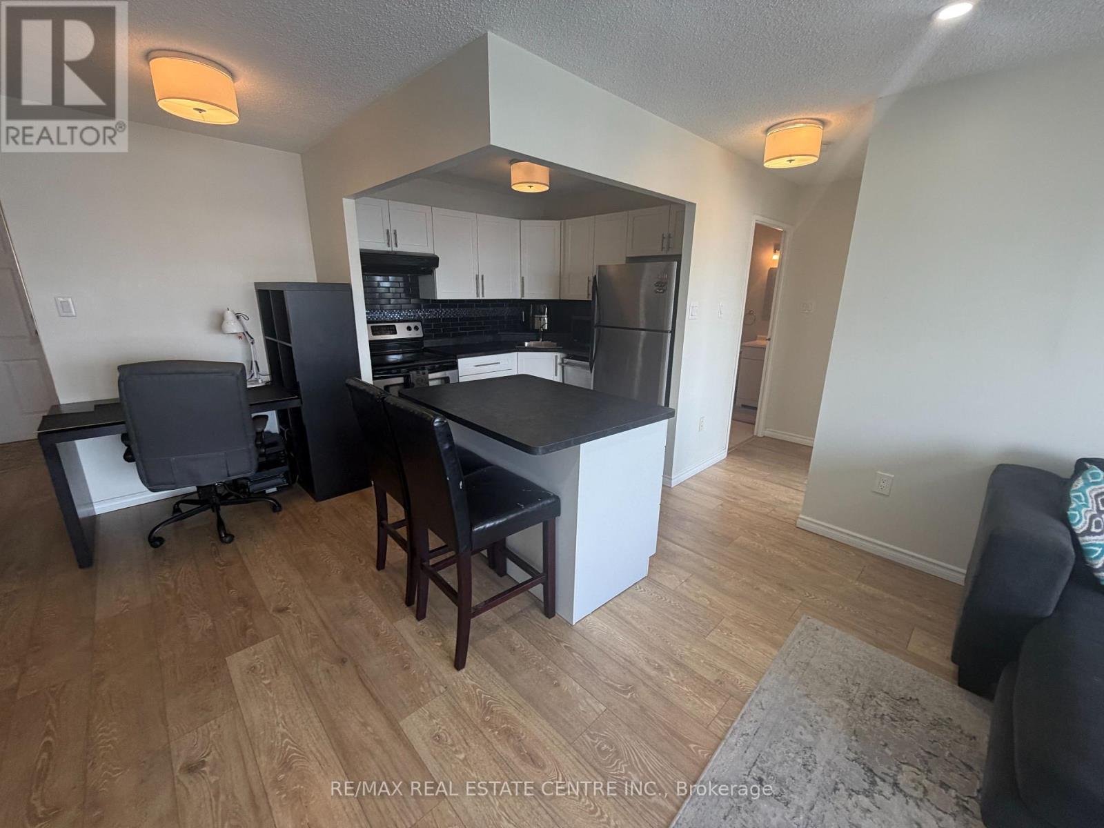 804 - 65 Highland Crescent, Kitchener, Ontario  N2M 5M8 - Photo 9 - X13413700
