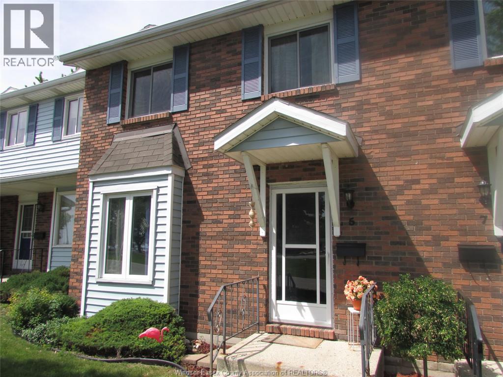 7 Cherry Lane Unit# 5, Leamington, Ontario  N8H 5A4 - Photo 2 - 26013419