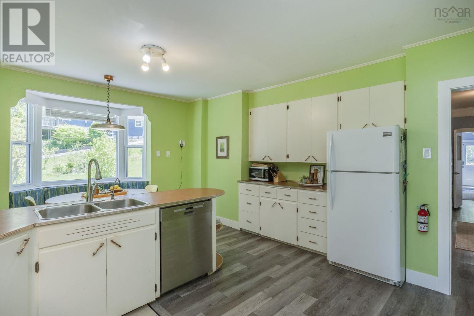 471 Clifton Avenue, Windsor, Nova Scotia  B0N 2T0 - Photo 8 - 202613443