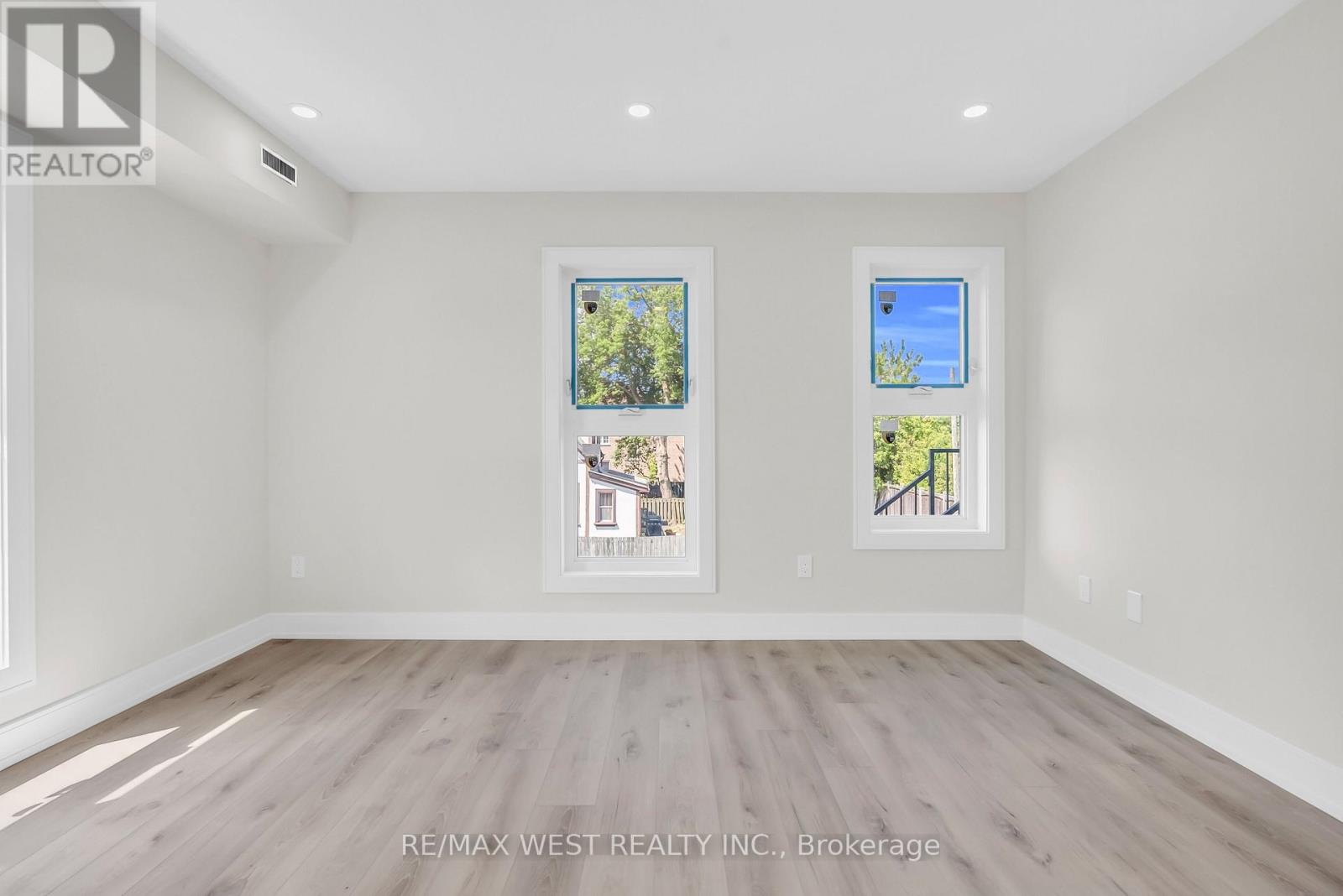 36 Park Road S, Oshawa, Ontario  L1J 4G8 - Photo 29 - E13208390