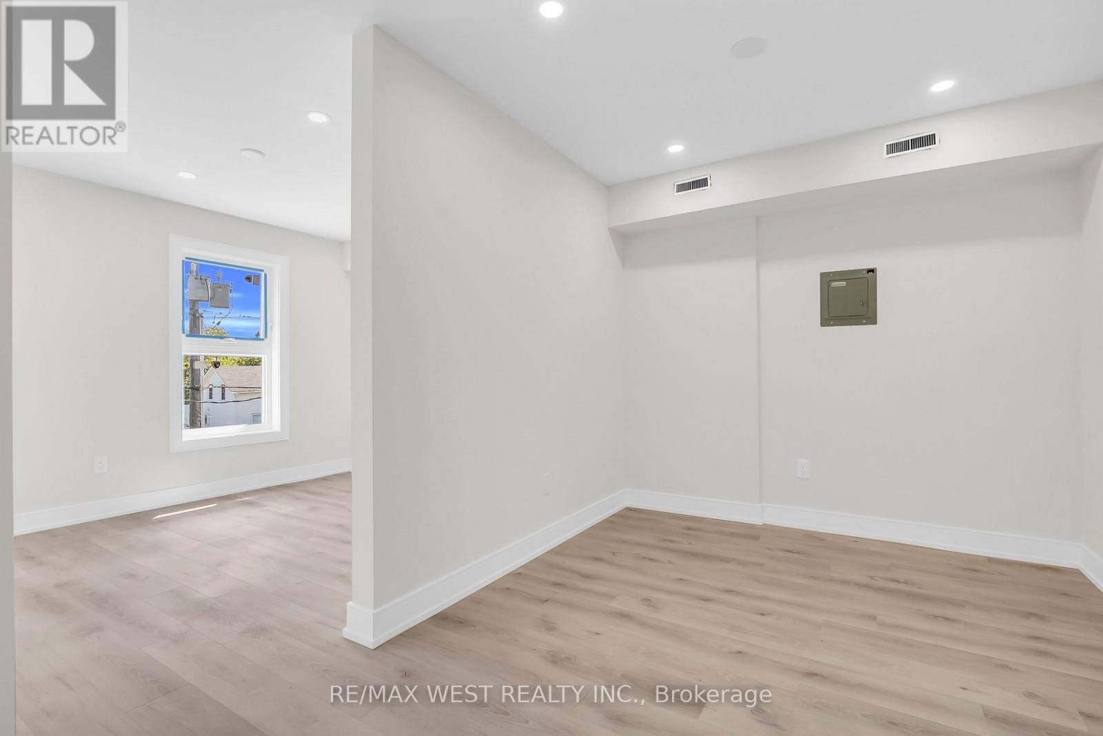 36 Park Road S, Oshawa, Ontario  L1J 4G8 - Photo 24 - E13208390