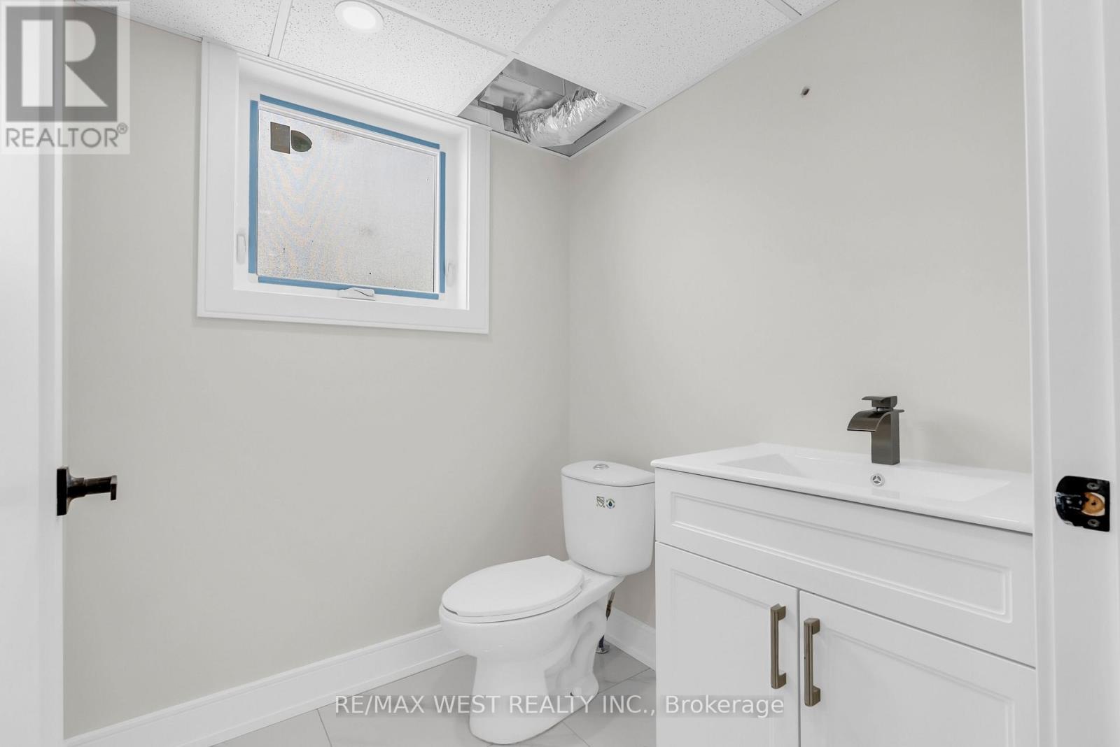36 Park Road S, Oshawa, Ontario  L1J 4G8 - Photo 19 - E13208390