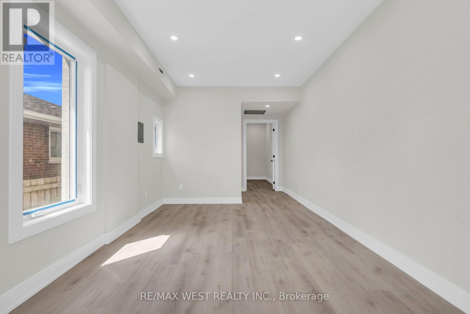 36 Park Road S, Oshawa, Ontario  L1J 4G8 - Photo 14 - E13208390