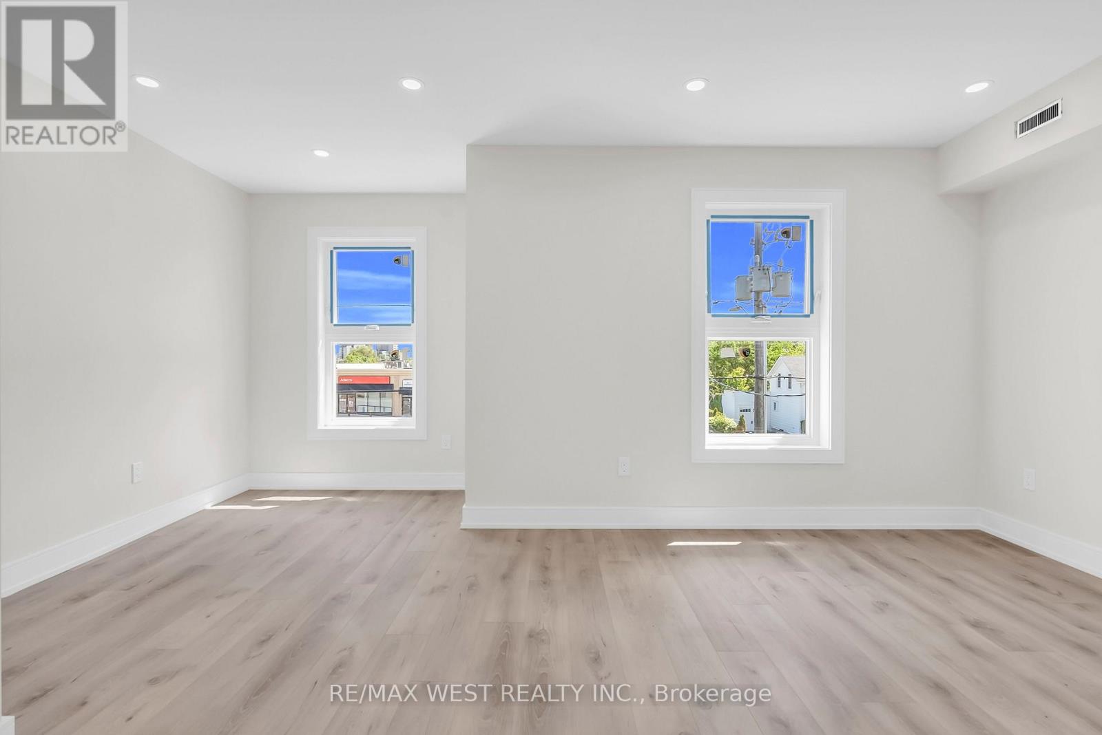 36 Park Road S, Oshawa, Ontario  L1J 4G8 - Photo 26 - E13208390