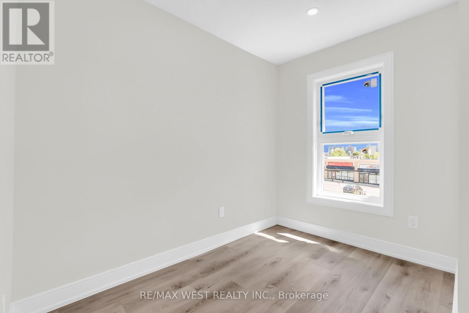 36 Park Road S, Oshawa, Ontario  L1J 4G8 - Photo 28 - E13208390