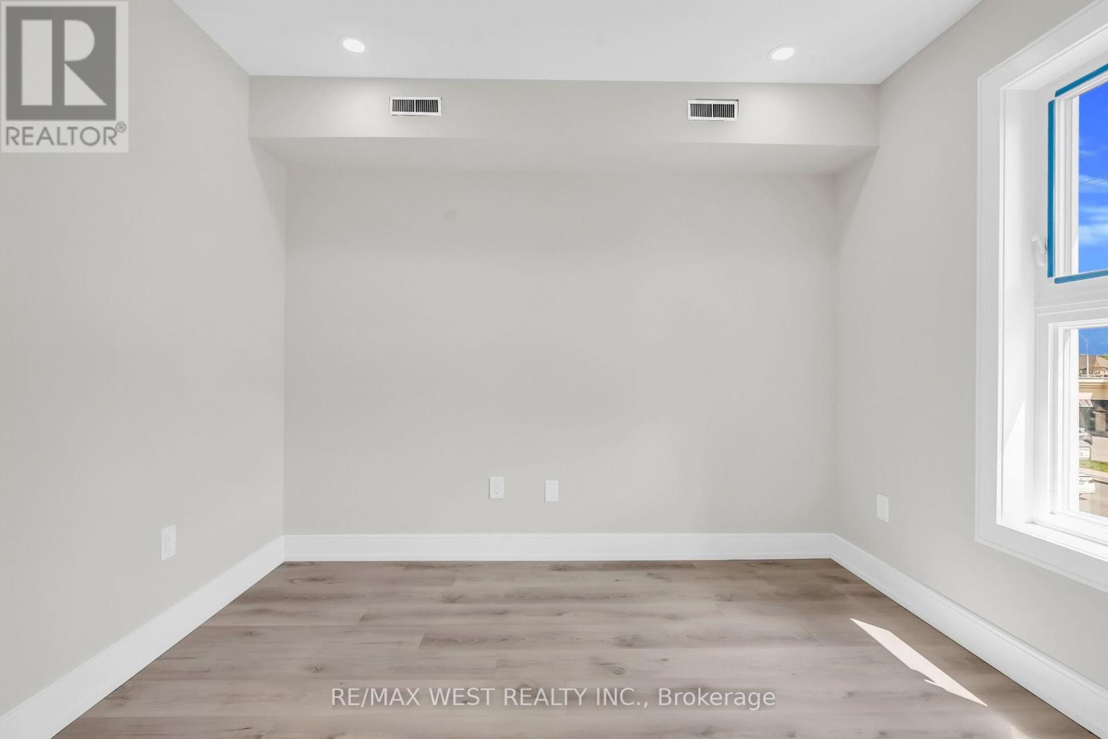 36 Park Road S, Oshawa, Ontario  L1J 4G8 - Photo 36 - E13208390