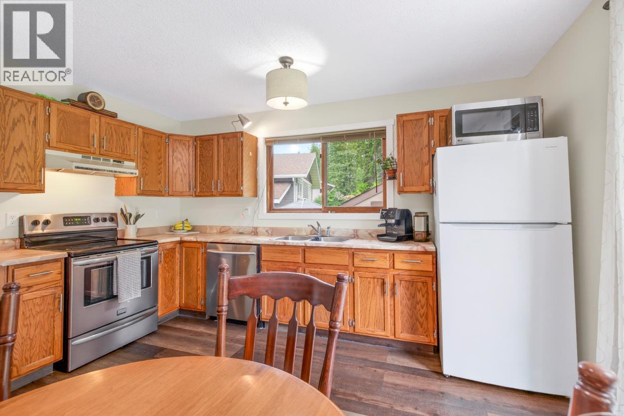 1241 Pinyon Road, Sparwood, British Columbia  V0B 2G0 - Photo 5 - 10390598
