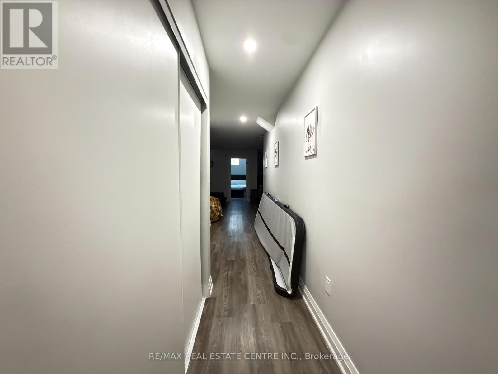 Bsmt - 1192 Stag Hollow, Oakville, Ontario  L5M 5M4 - Photo 3 - W13410380