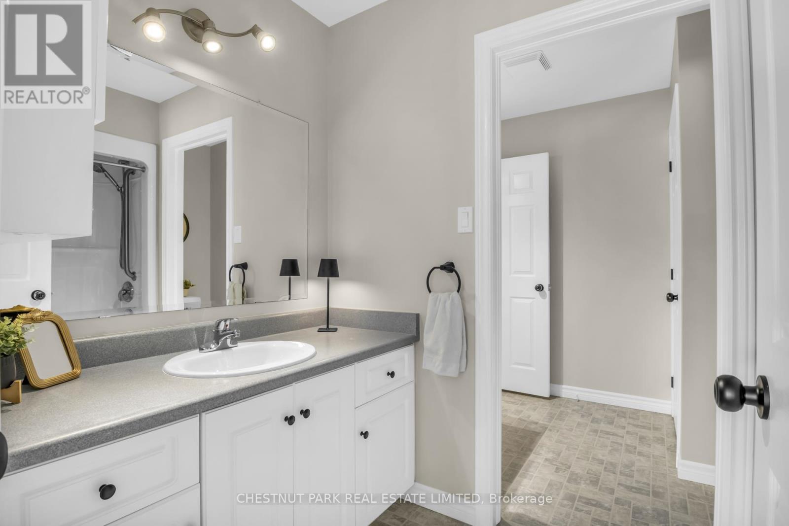 13 - 480 Douglas Street, Stratford, Ontario  N5A 8A8 - Photo 18 - X12904500