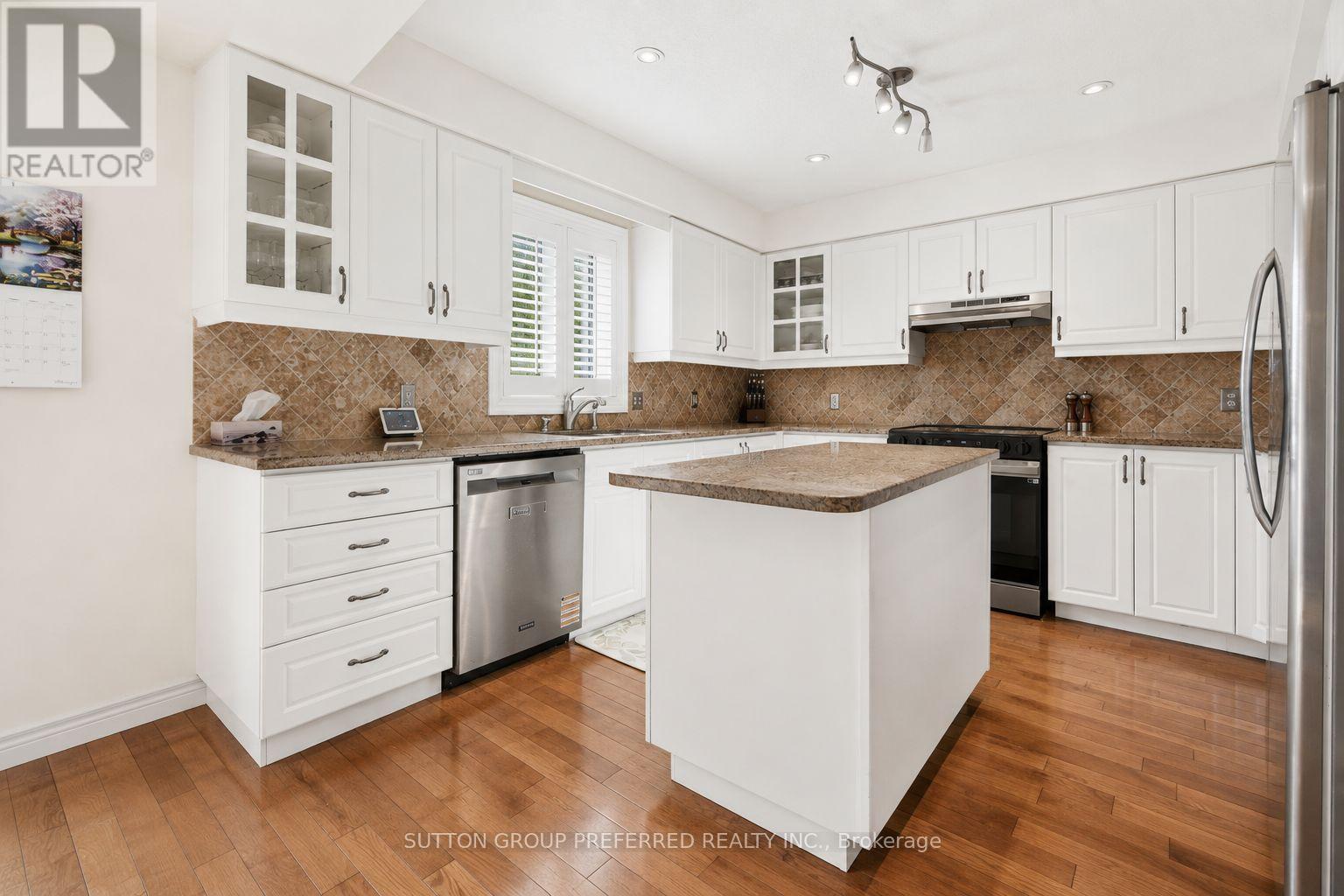 748 Apricot Drive, London South, Ontario  N6K 5A7 - Photo 8 - X13413858