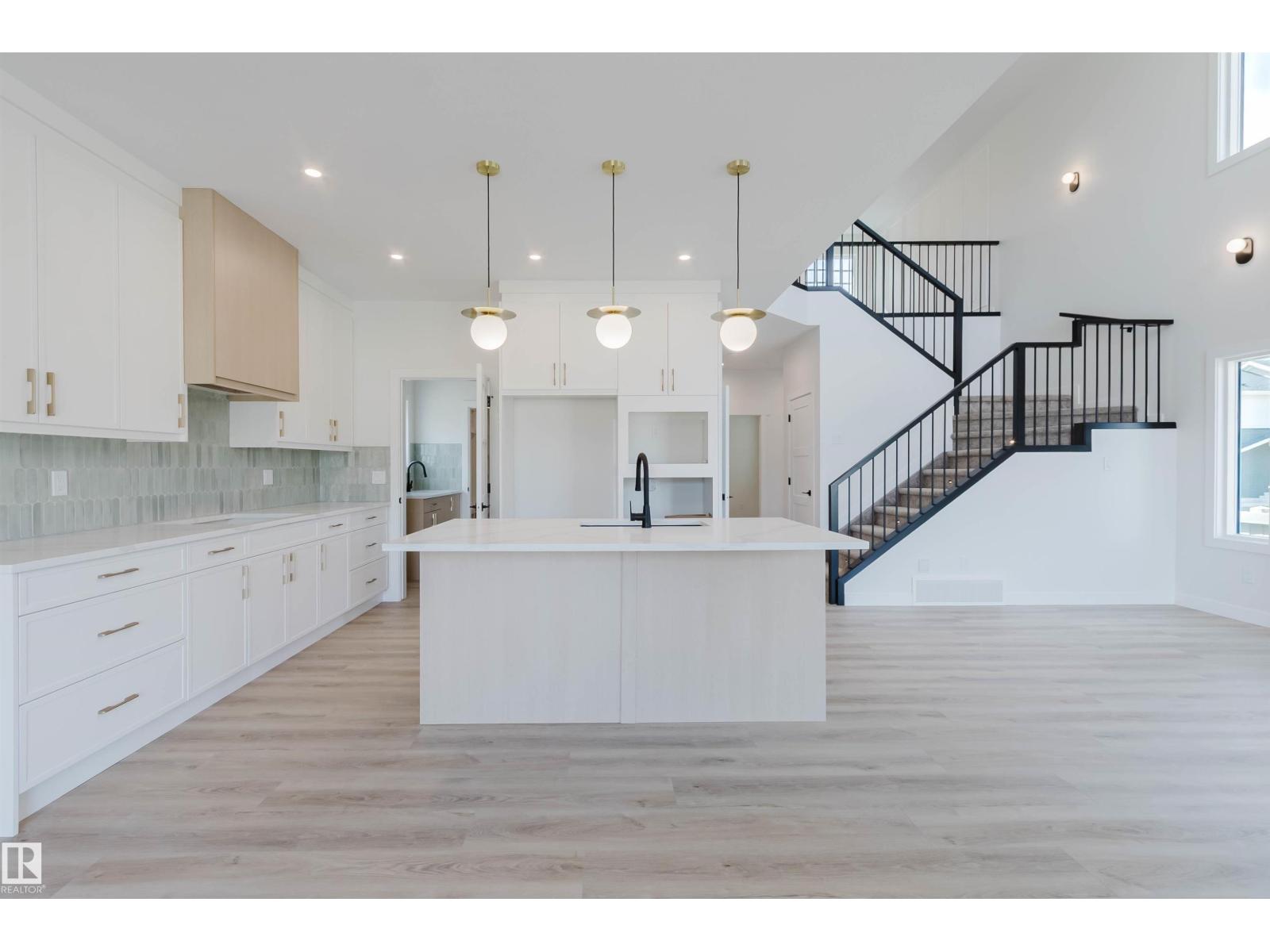 703 ELDERBERRY CL NW, edmonton, Alberta