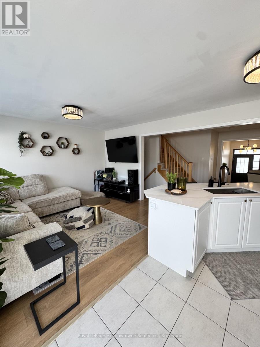 178 West Oak Trail, Kitchener, Ontario  N2R 0J3 - Photo 7 - X13414162