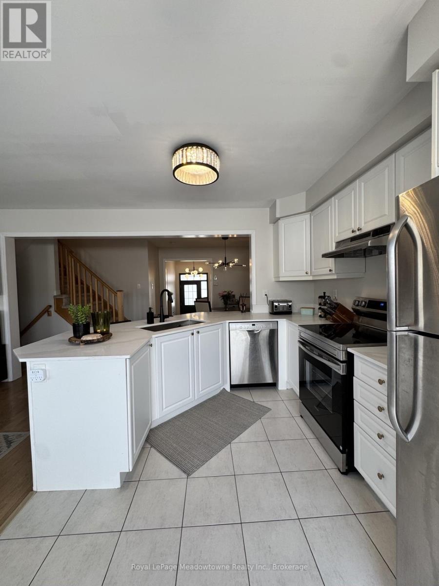 178 West Oak Trail, Kitchener, Ontario  N2R 0J3 - Photo 8 - X13414162