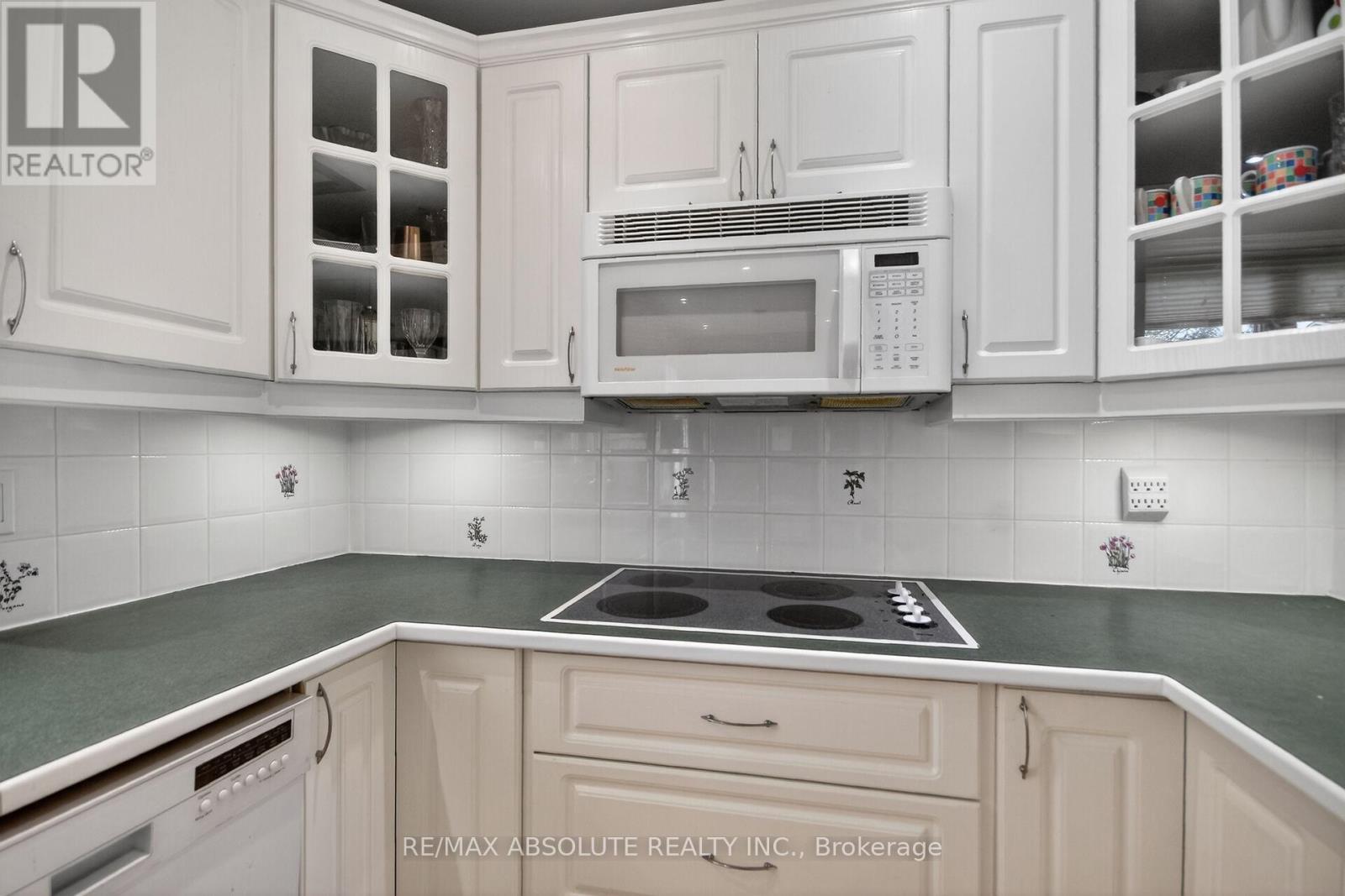 1953 Mulberry Crescent, Ottawa, Ontario  K1J 8J8 - Photo 13 - X13414070