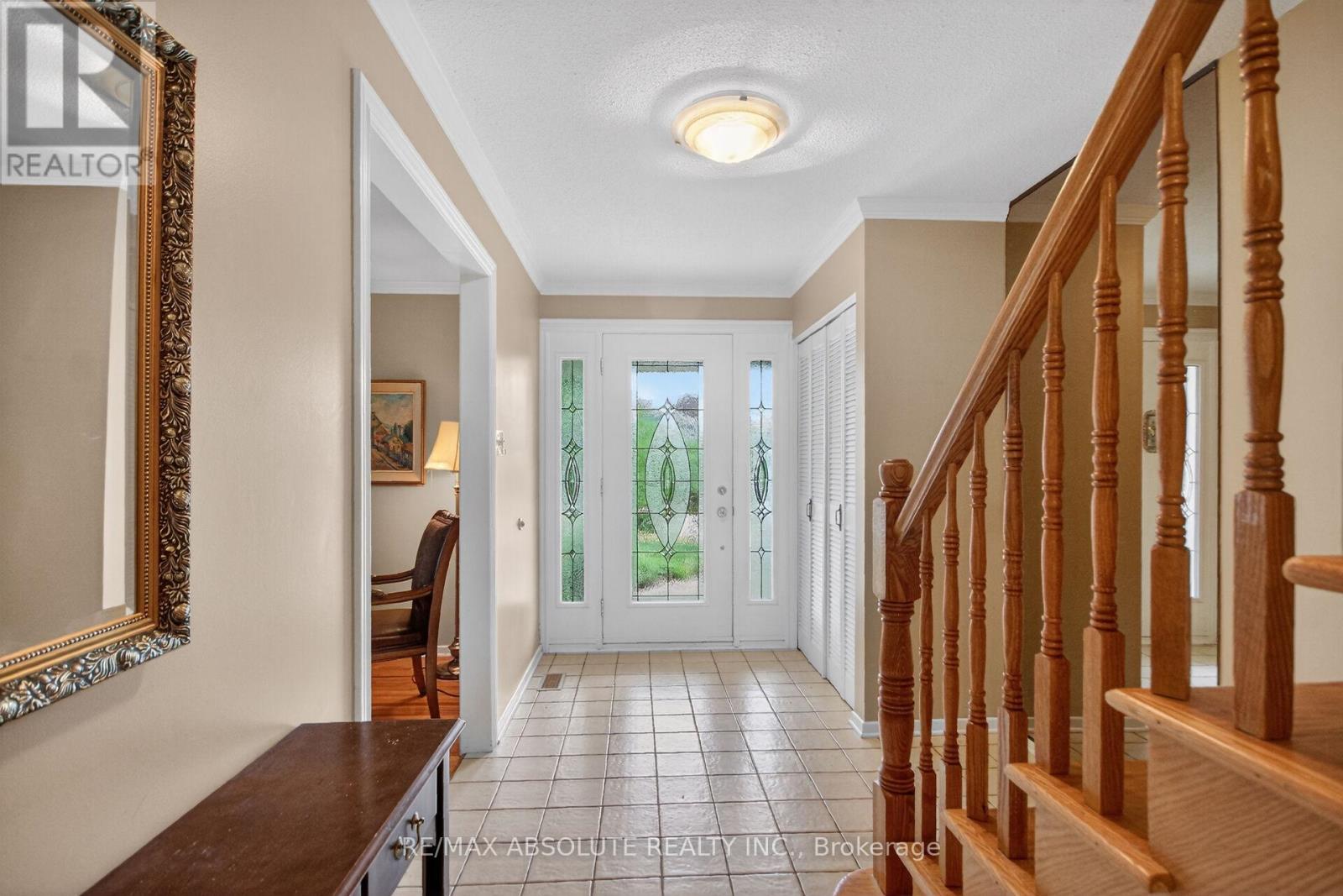 1953 Mulberry Crescent, Ottawa, Ontario  K1J 8J8 - Photo 2 - X13414070