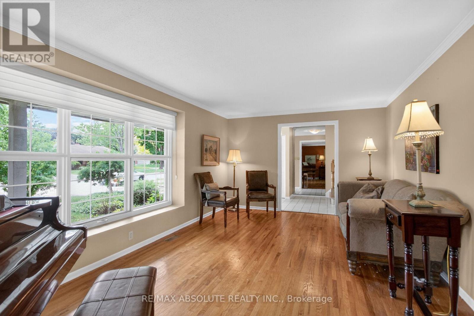 1953 Mulberry Crescent, Ottawa, Ontario  K1J 8J8 - Photo 6 - X13414070