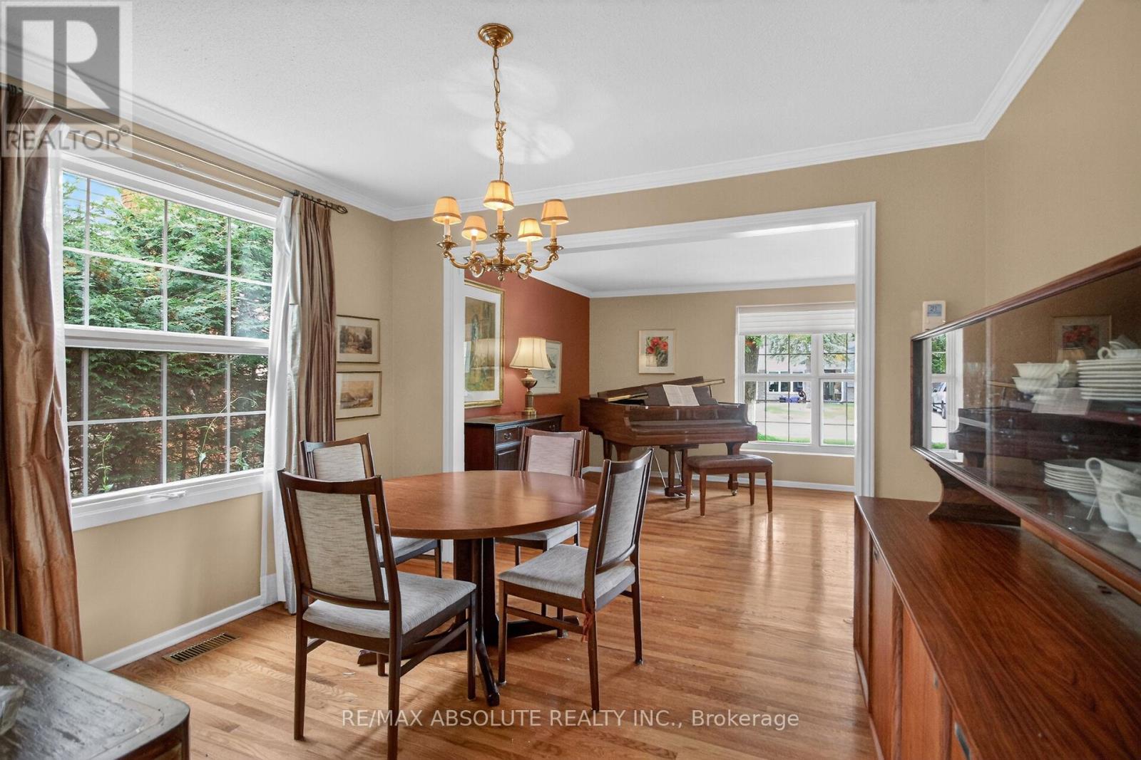1953 Mulberry Crescent, Ottawa, Ontario  K1J 8J8 - Photo 8 - X13414070