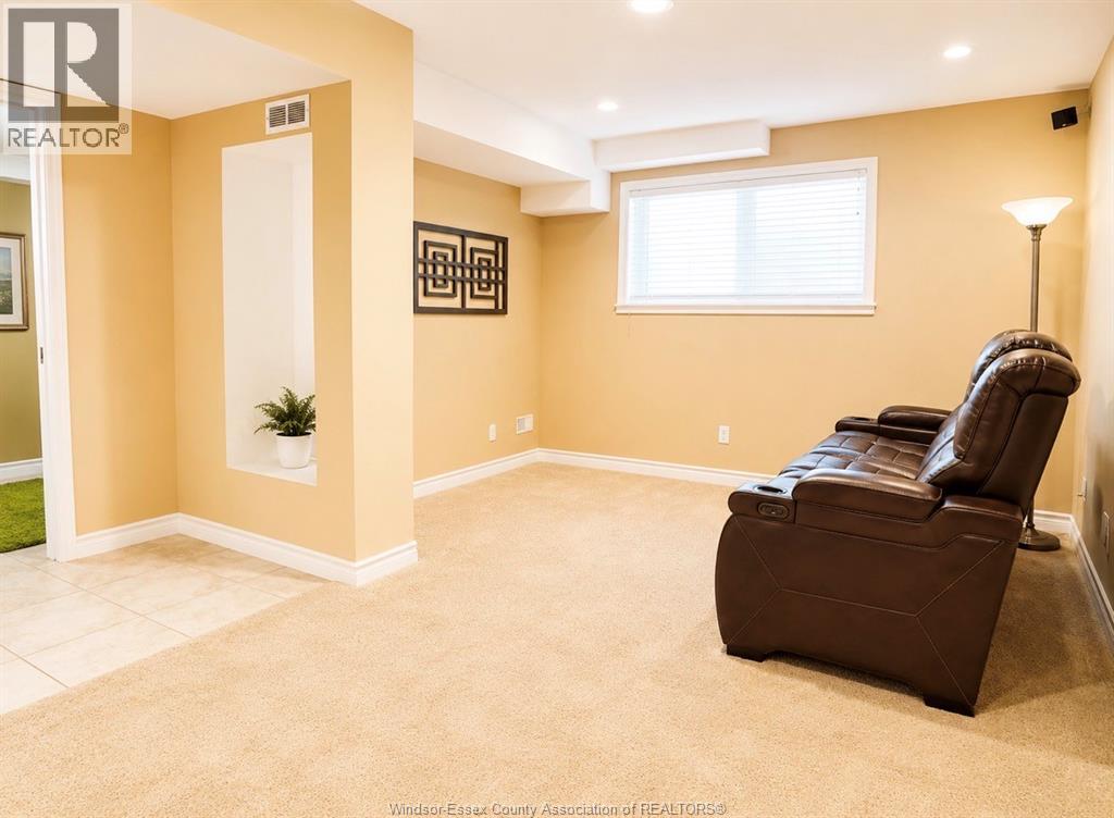 3308 Candlewood Crescent, Windsor, Ontario N8W 5M5 - Photo 13 - 26013424