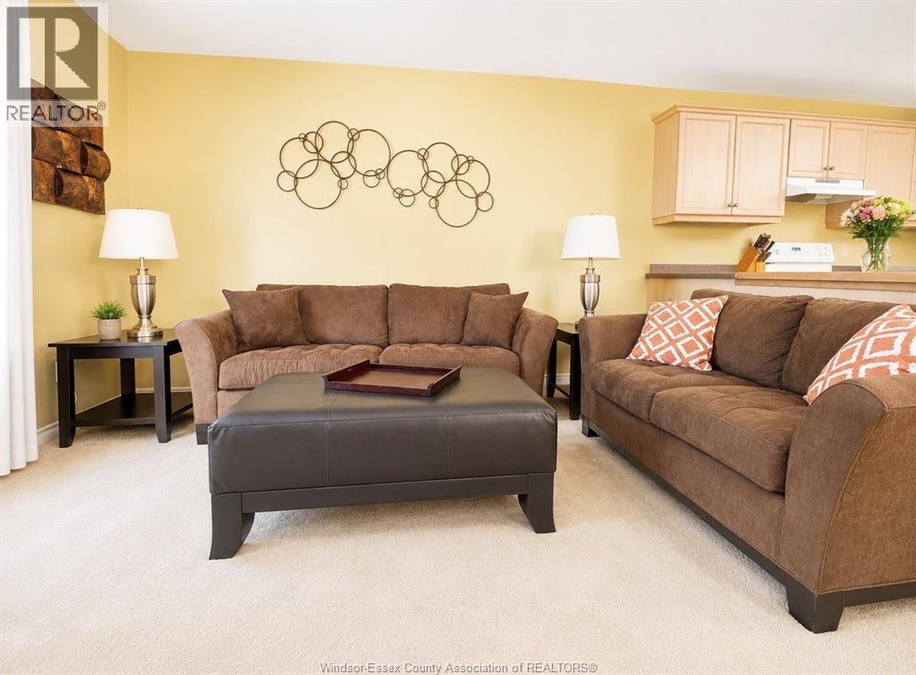 3308 Candlewood Crescent, Windsor, Ontario N8W 5M5 - Photo 4 - 26013424