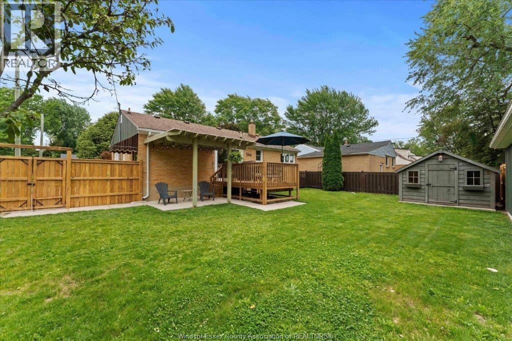 3501 Dandurand, Windsor, Ontario  N9E 2G2 - Photo 32 - 26013421