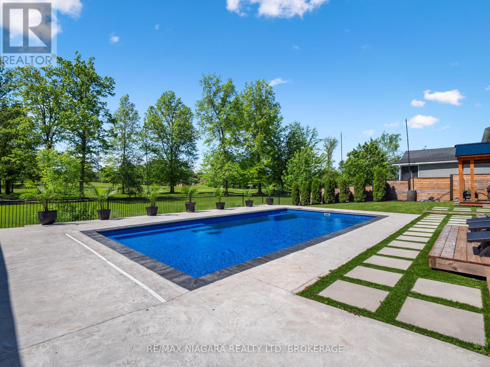 1623 Bertie Street, Fort Erie, Ontario  L2A 5M4 - Photo 4 - X13413942