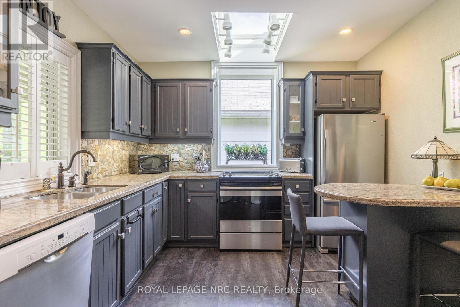 110 Highland Avenue, St. Catharines, Ontario  L2R 4J2 - Photo 16 - X13414010
