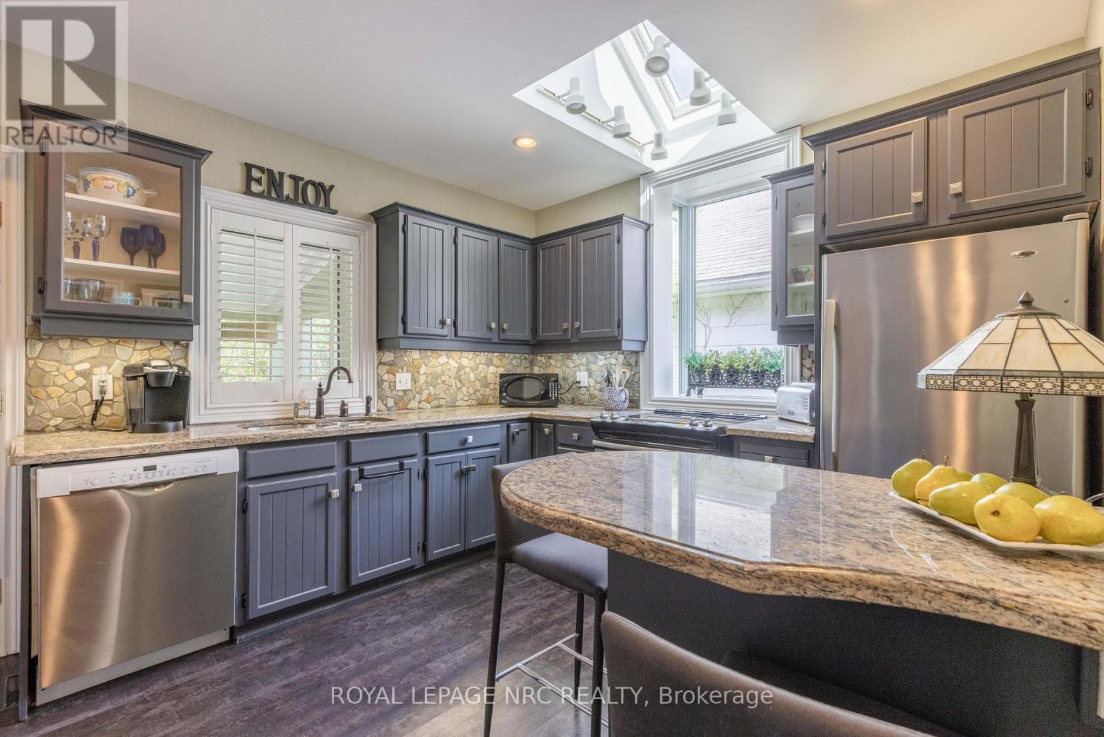 110 Highland Avenue, St. Catharines, Ontario  L2R 4J2 - Photo 18 - X13414010