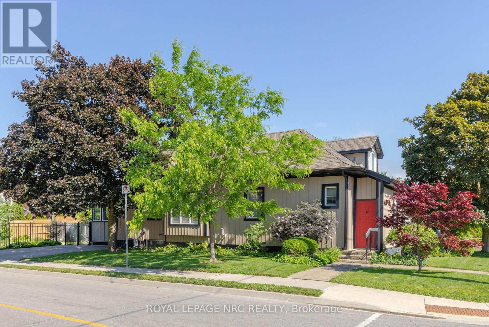 110 Highland Avenue, St. Catharines, Ontario  L2R 4J2 - Photo 2 - X13414010