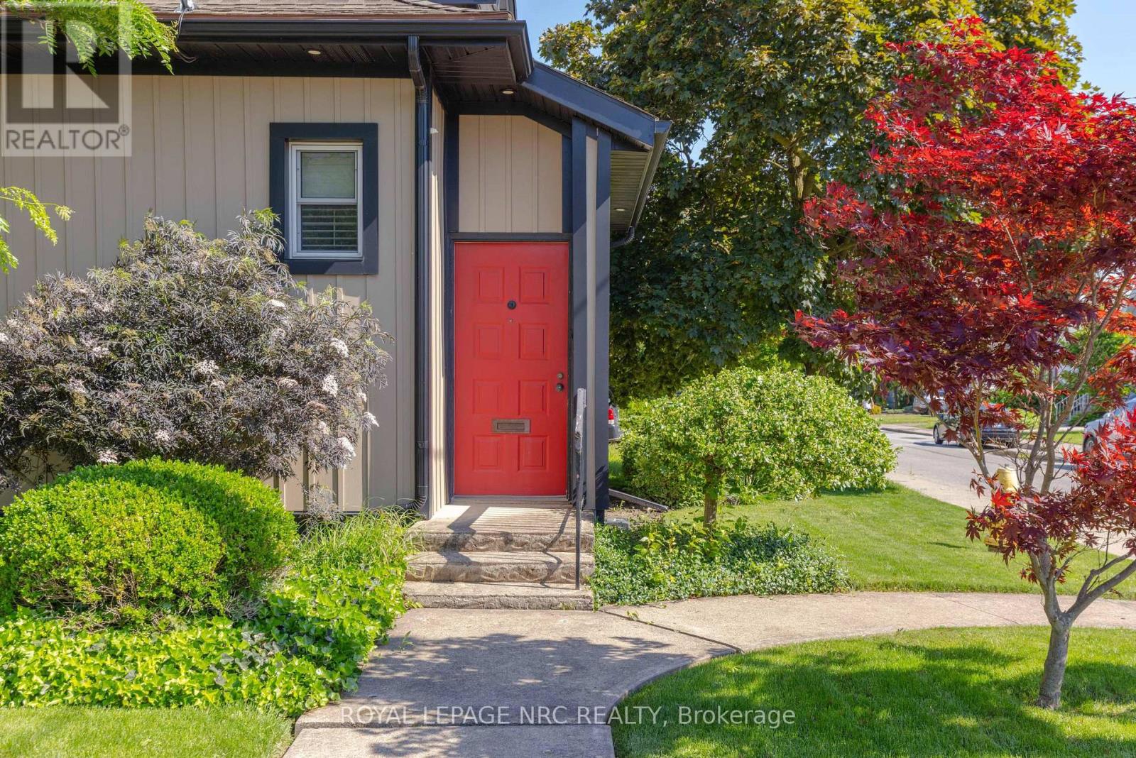 110 Highland Avenue, St. Catharines, Ontario  L2R 4J2 - Photo 3 - X13414010