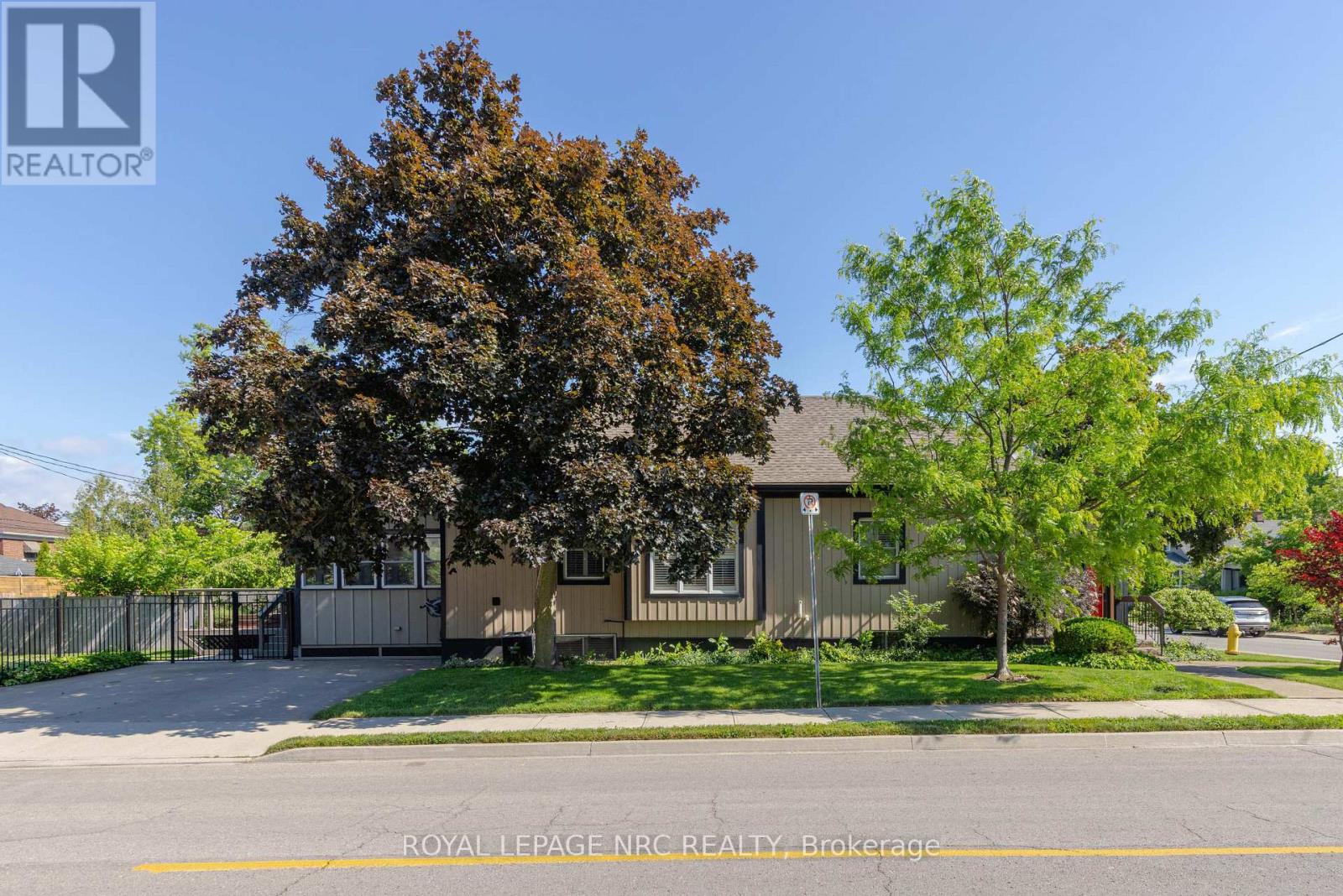 110 Highland Avenue, St. Catharines, Ontario  L2R 4J2 - Photo 4 - X13414010
