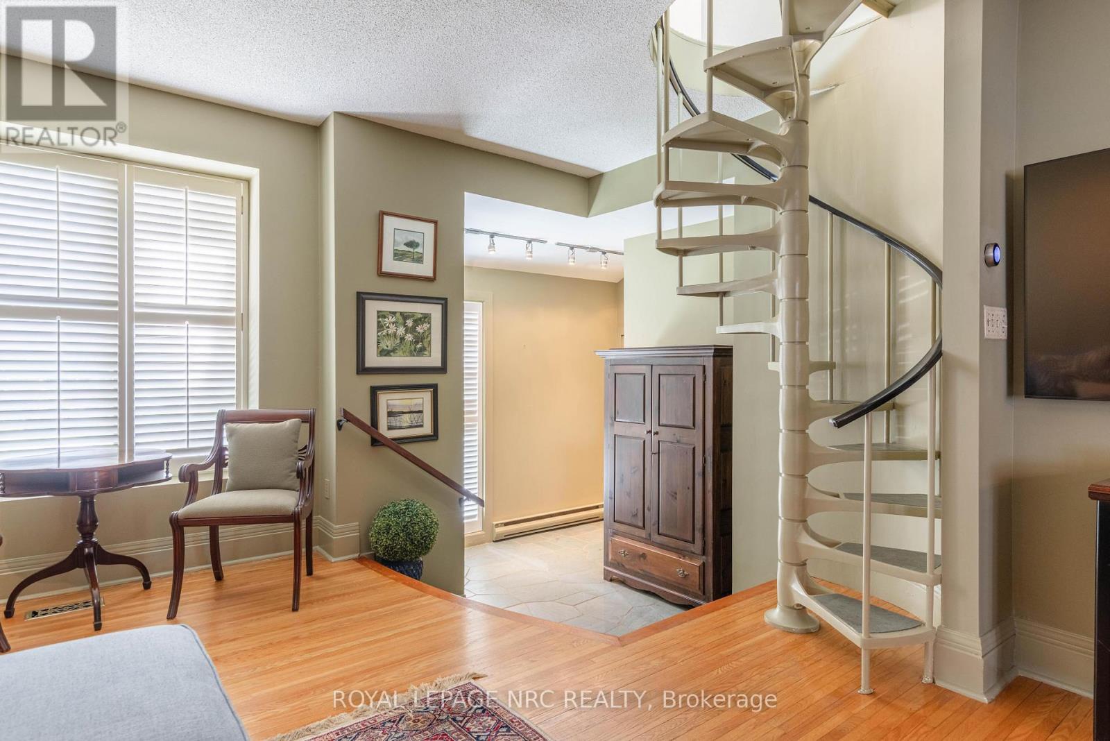 110 Highland Avenue, St. Catharines, Ontario  L2R 4J2 - Photo 7 - X13414010